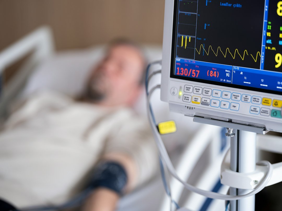 Patient receiving clinical monitoring during hospital treatment